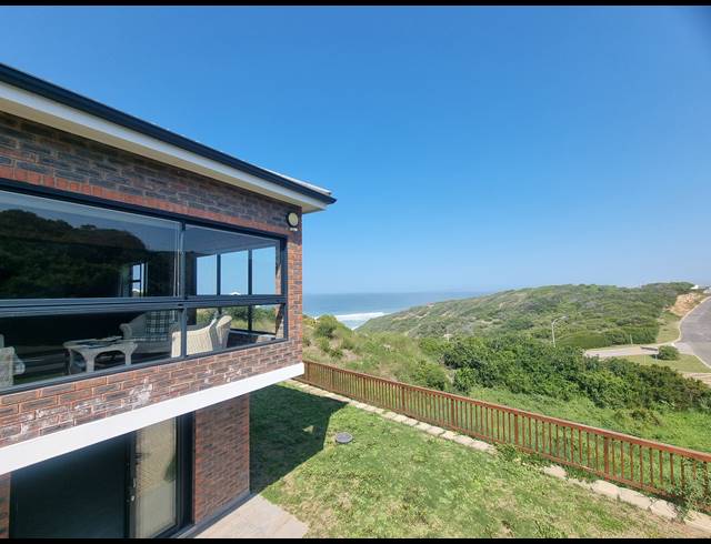 4 BEDROOM HOUSE FOR SALE IN DANA BAY